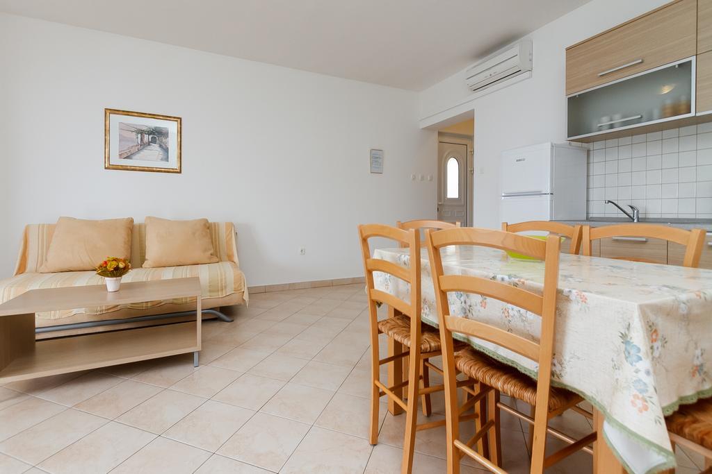 Apartments Vukelic Klenovica Pokoj fotografie