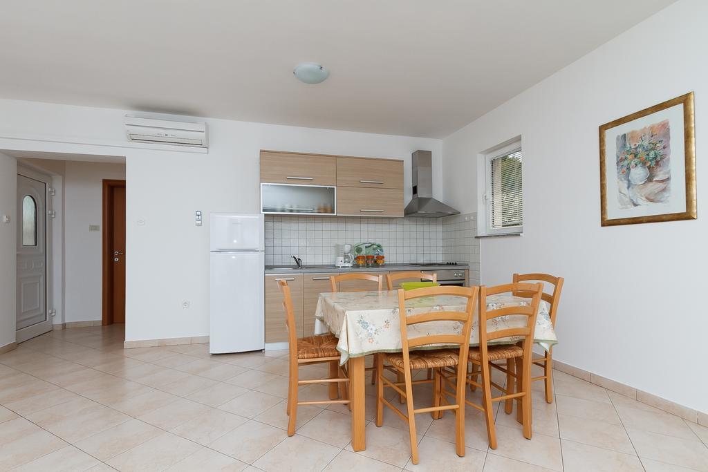 Apartments Vukelic Klenovica Pokoj fotografie