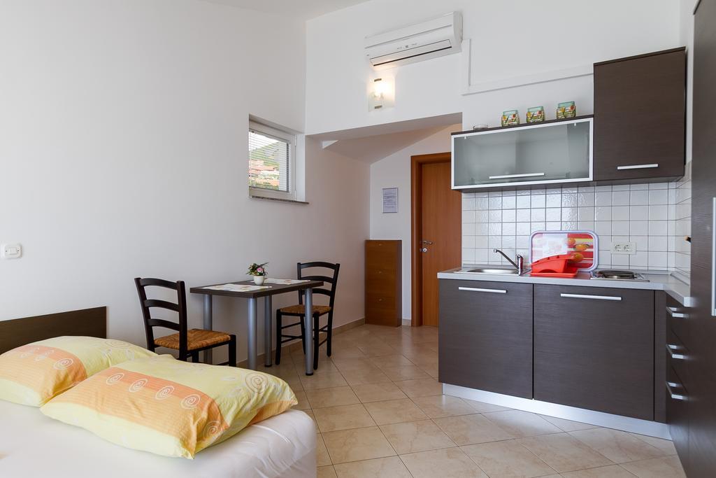 Apartments Vukelic Klenovica Pokoj fotografie